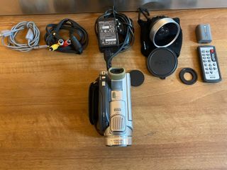 Videocamera Sony Handycam DCR-DVD 505