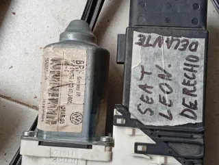 Elevalunas Seat León Derecho