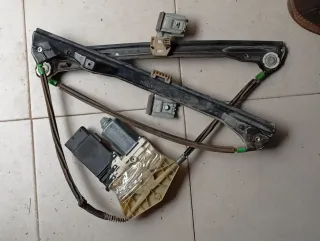 Elevalunas Seat León Derecho