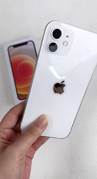 iPhone 12 Blanco 64GB, con caja original.