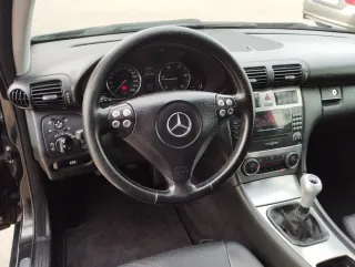 Mercedes-Benz Clase C 2005