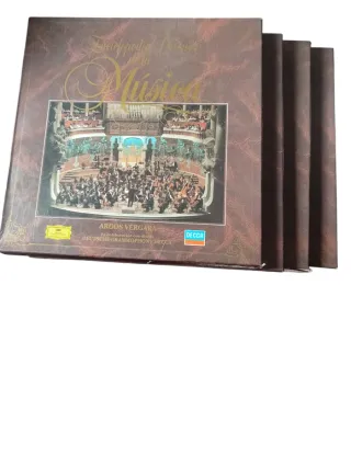 4 Estuches 40 LP. Larousse  Música clásica.