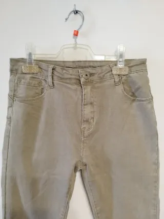 Pantalones vaqueros beige