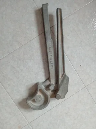 Curvadora de tubos 18 mm.