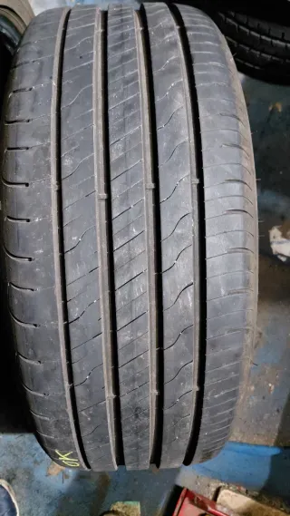 Neumático 225/50/17