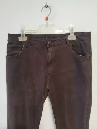 Pantalones vaqueros marrones