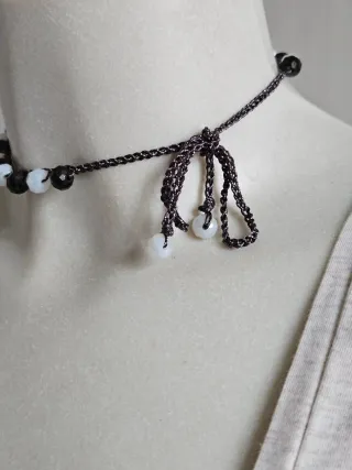 Choker perline bianche e canna di fucile