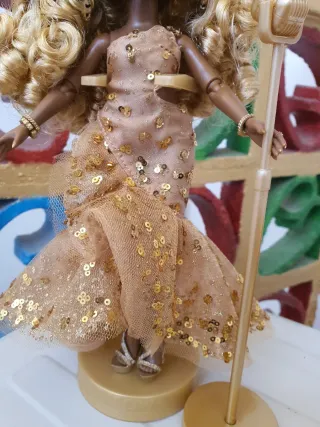 Rainbow High Divas Meline Lux