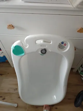 Bañera para bebé con soporte marca olmitos