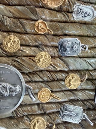 Colección medallas religiosas