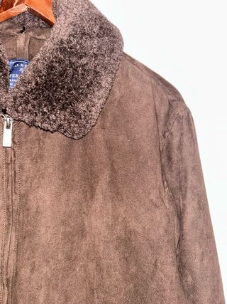 Chaqueta Sfera Marrón con Cuello Peludo
