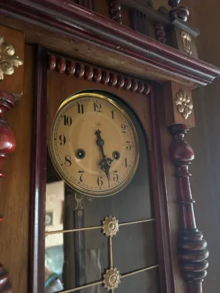 Orologio a pendolo da parete in legno