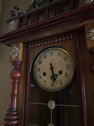 Orologio a pendolo da parete in legno