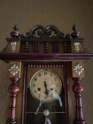 Orologio a pendolo da parete in legno