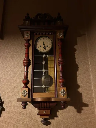 Orologio a pendolo da parete in legno