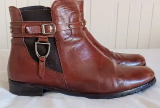 Botines de piel marrones