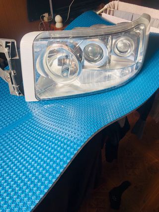 Faro Renault Premium Route