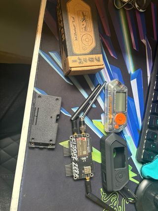 Flipper Zero + Funda + Placa 2.4Ghz Wifi SubGhz