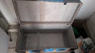 Baúl antiguo de madera