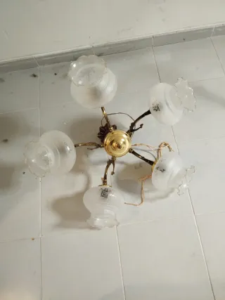 Lámpara colgante vintage dorada y cristal