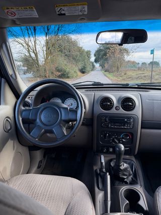 Jeep Cherokee - 1 año de garantía