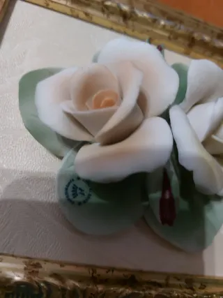 Quadretto con rose in ceramica