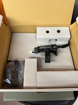 Conjunto Frenos Shimano XT M8200