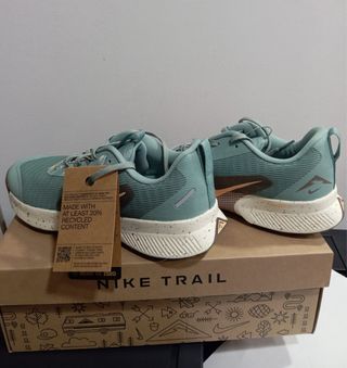 Nike Juniper Trail 3 Talla 40 Verde/Azul