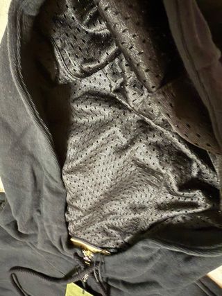 Chaqueta Gucci Negra con Capucha y Rayas