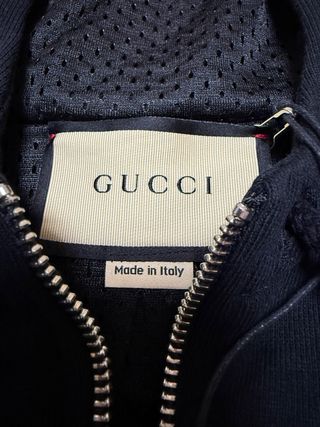 Chaqueta Gucci Negra con Capucha y Rayas