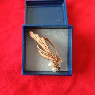 Broche Chapado Oro Perlas y Circonitas