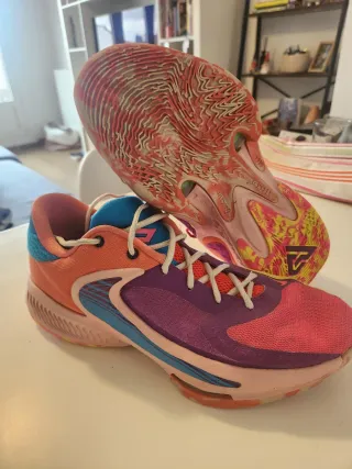 Nike FREAK 4 Purple Pink