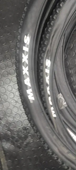 Cubierta Maxxis Ikon 29x2.20 Aro Rígido PACK 2 UNi