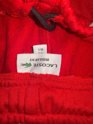 Conjunto deportivo Lacoste rojo