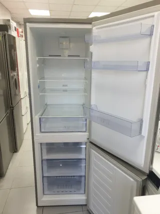 Nevera Beko 1.85m x 60cm