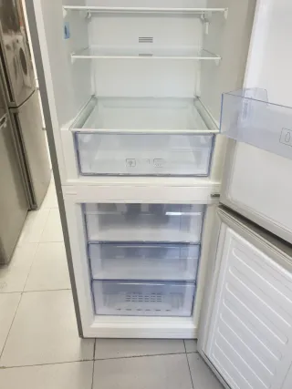 Nevera Beko 1.85m x 60cm