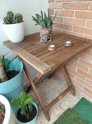 Mesas sillas, y tumbona para terraza