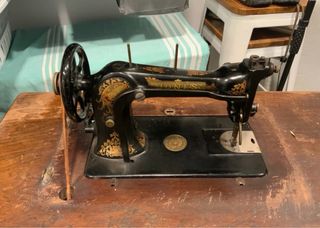 Máquina de coser Singer antigua