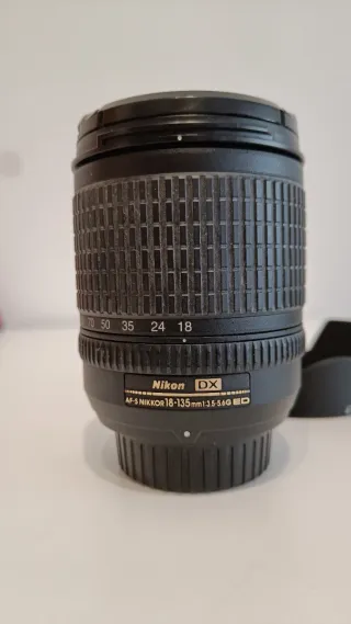 Objetivo Nikon DX AF-S 18-135mm f/3.5-5.6G ED