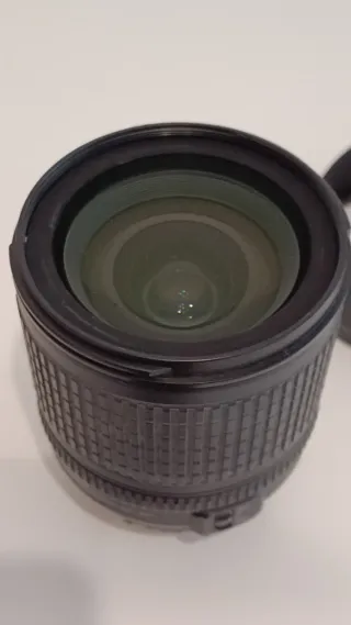 Objetivo Nikon DX AF-S 18-135mm f/3.5-5.6G ED