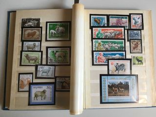 Clasificador con sellos de animales.