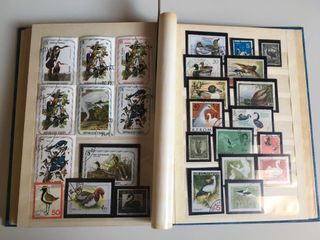 Clasificador con sellos de animales.