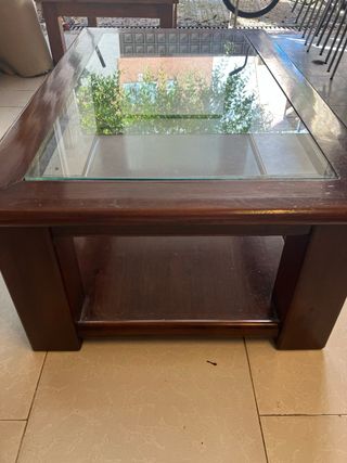 Mesa de centro madera oscura y cristal