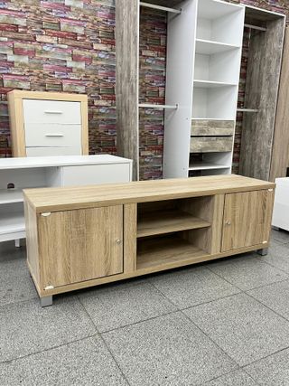 Mueble tv nuevo con dos puertas
