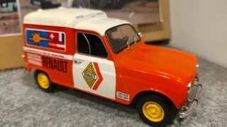 RENAULT 4L Asistencia