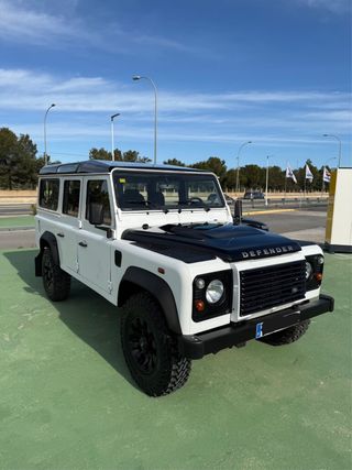 Land Rover Defender 2016