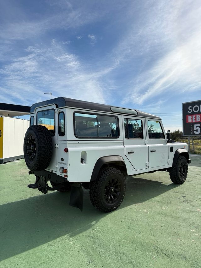 Land Rover Defender 2016