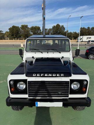Land Rover Defender 2016