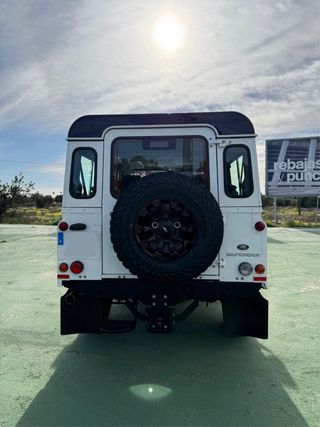 Land Rover Defender 2016