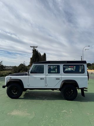 Land Rover Defender 2016